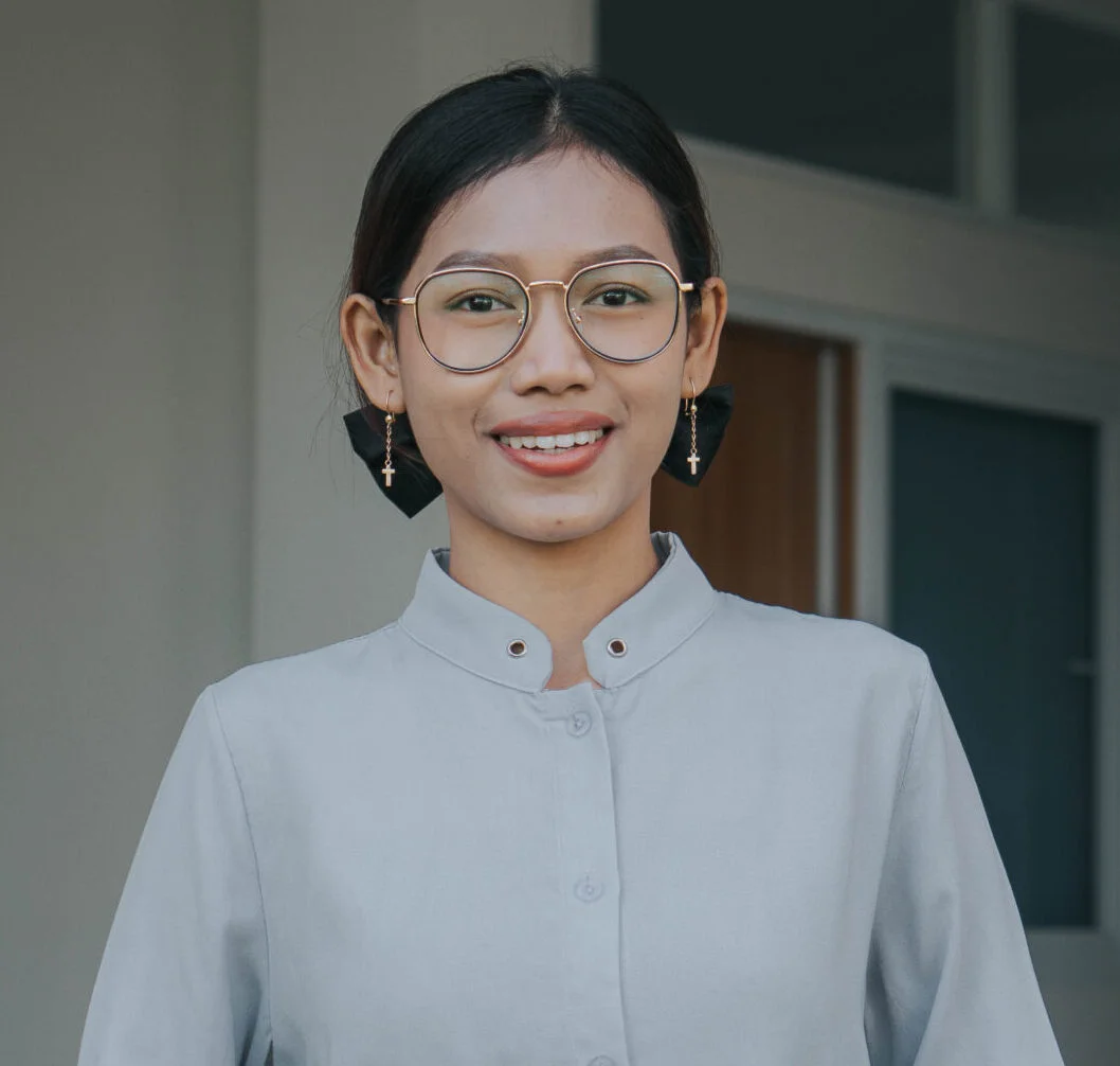 Deanita (Grade 5&6 Teacher)